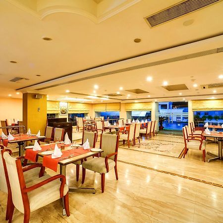 Royal Sarovar Portico Siliguri Εξωτερικό φωτογραφία