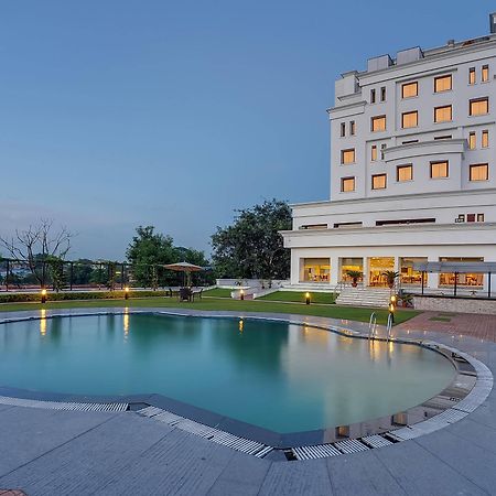 Royal Sarovar Portico Siliguri Εξωτερικό φωτογραφία