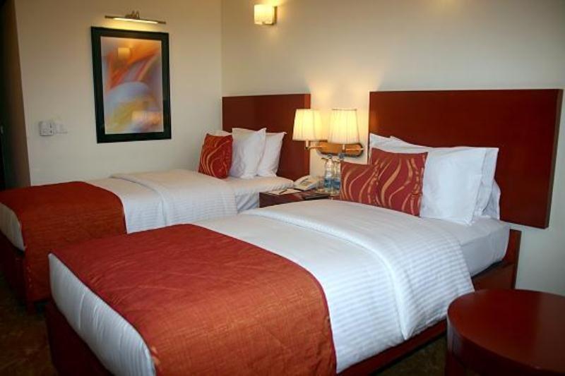 Royal Sarovar Portico Siliguri Εξωτερικό φωτογραφία