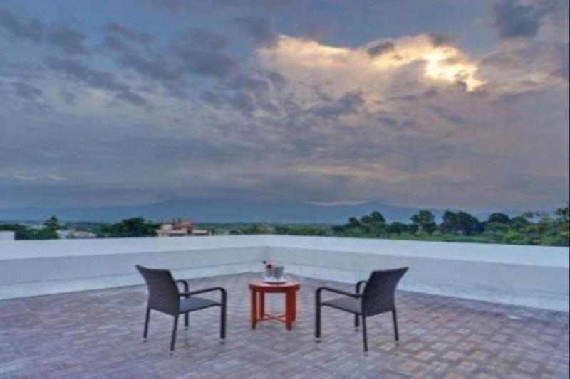 Royal Sarovar Portico Siliguri Εξωτερικό φωτογραφία