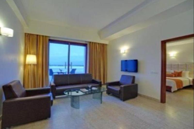 Royal Sarovar Portico Siliguri Εξωτερικό φωτογραφία