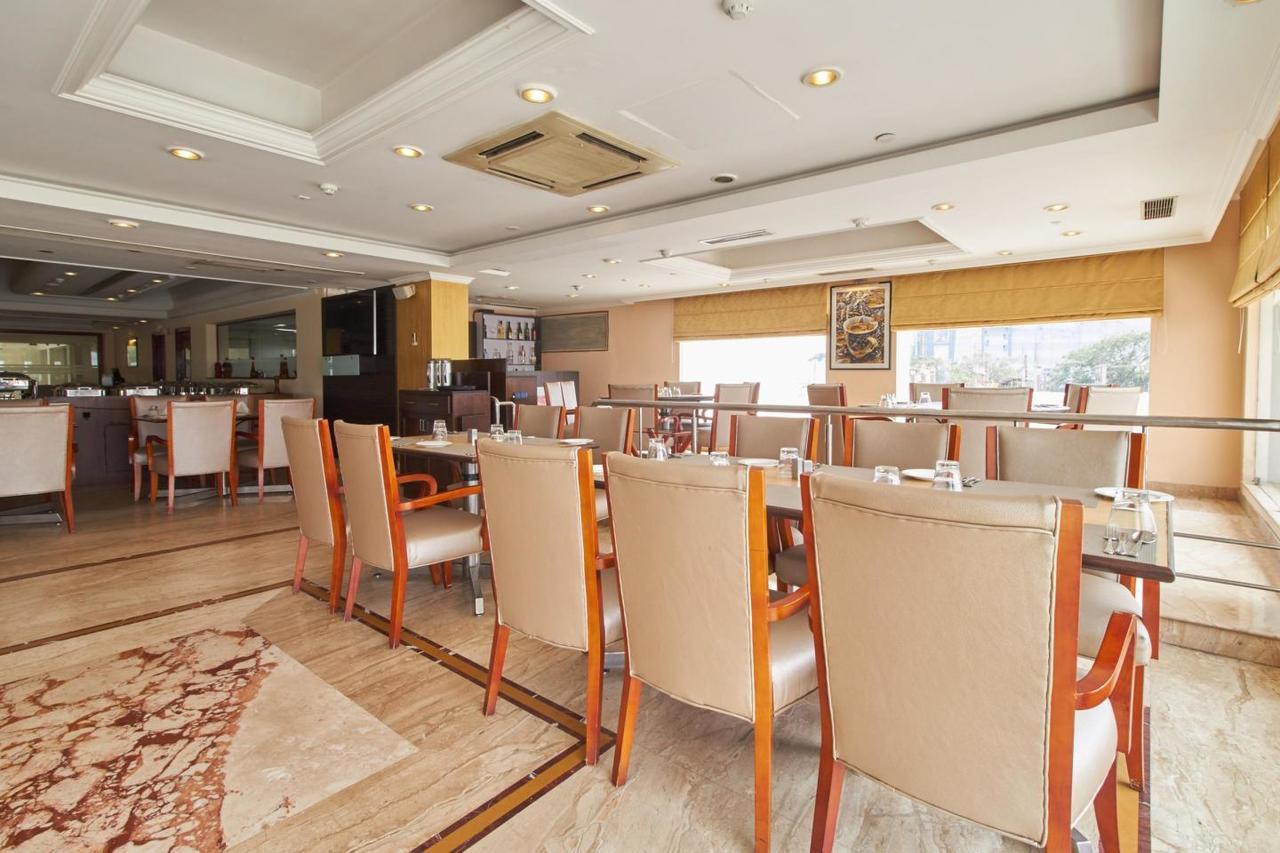 Royal Sarovar Portico Siliguri Εξωτερικό φωτογραφία