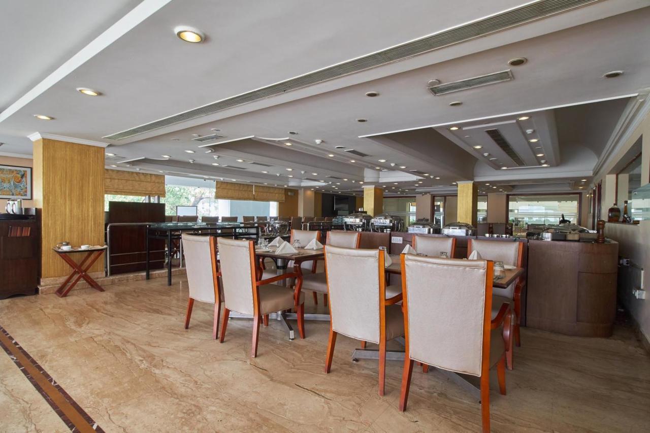 Royal Sarovar Portico Siliguri Εξωτερικό φωτογραφία