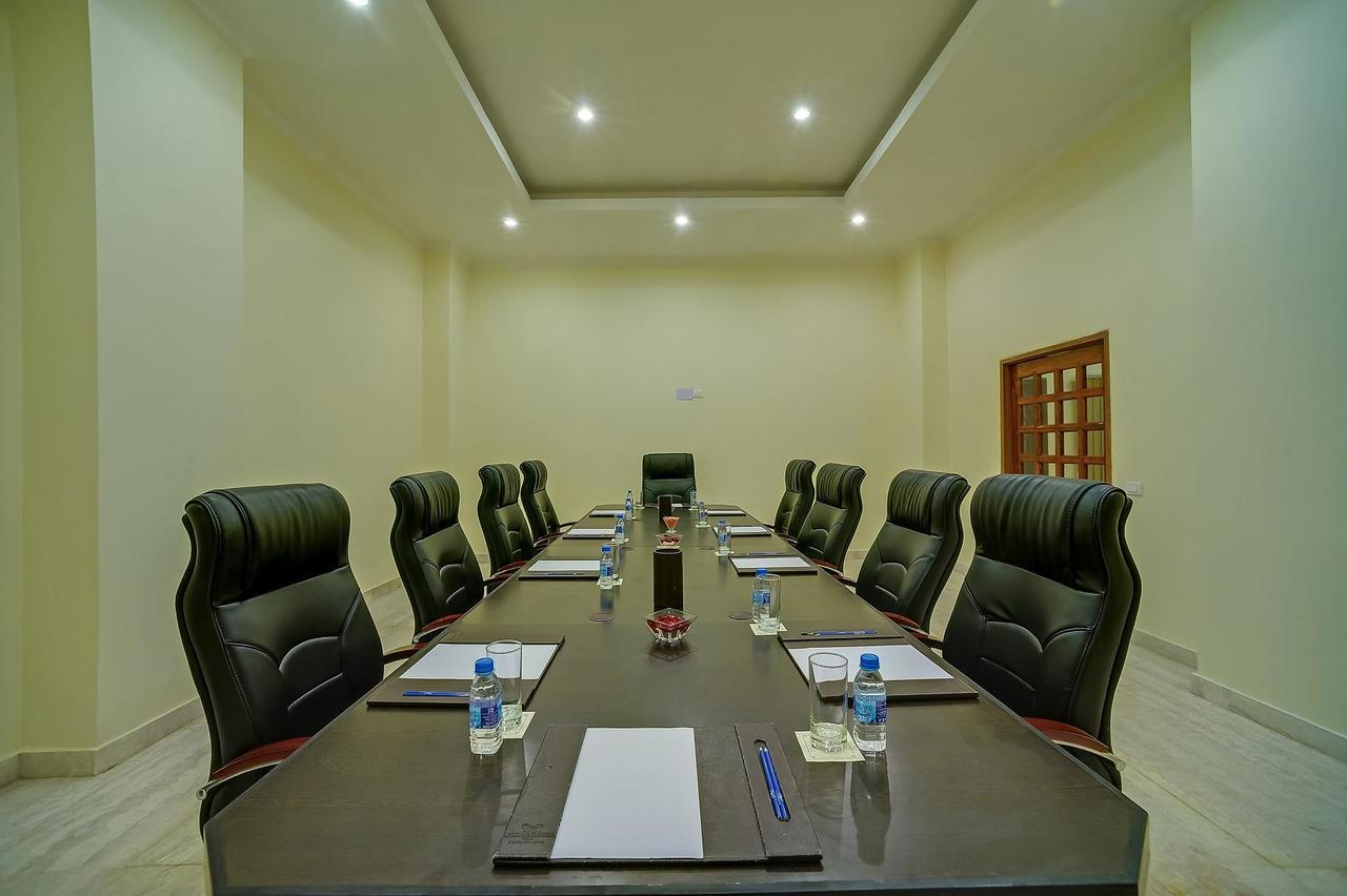 Royal Sarovar Portico Siliguri Εξωτερικό φωτογραφία