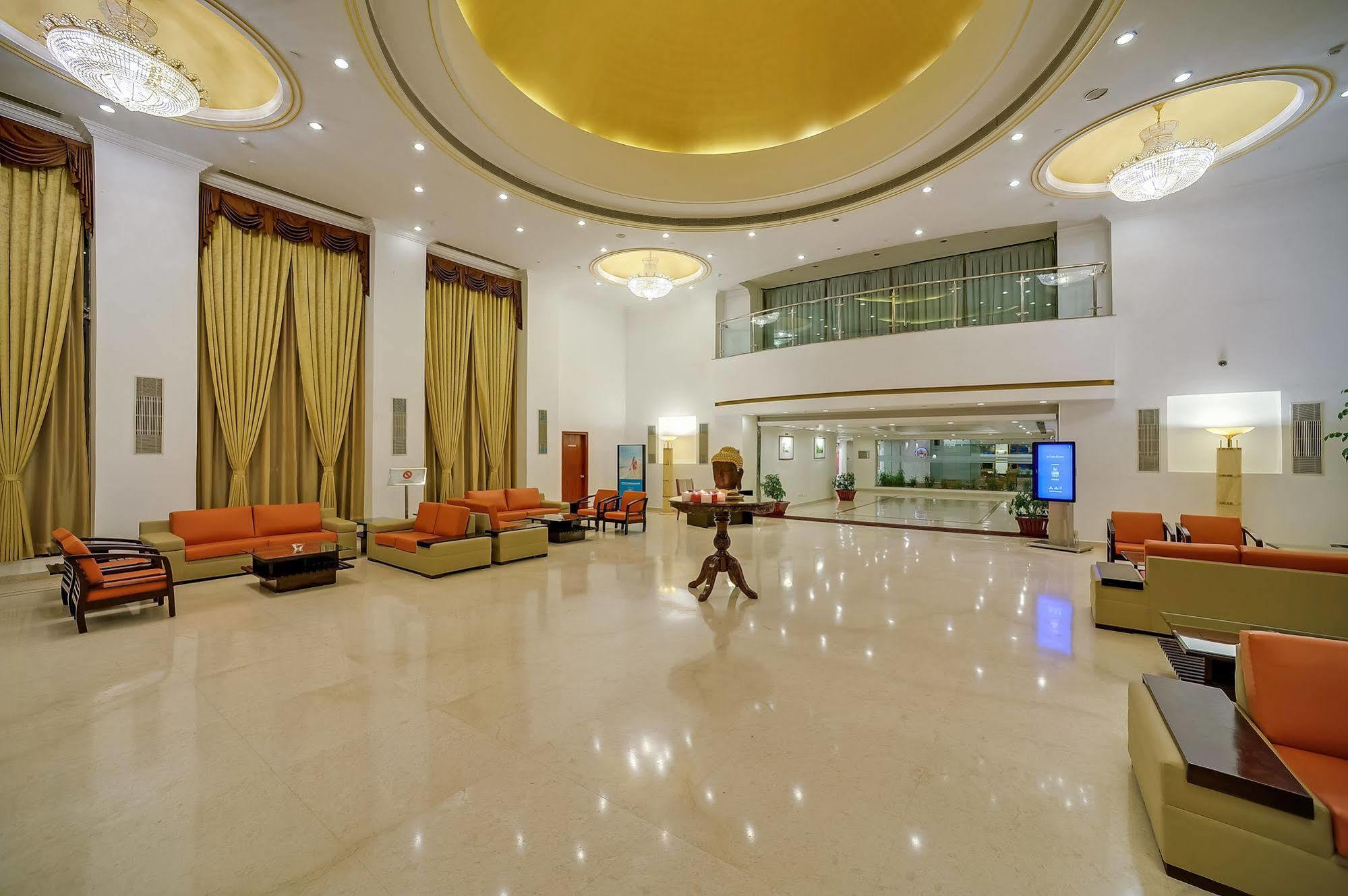 Royal Sarovar Portico Siliguri Εξωτερικό φωτογραφία