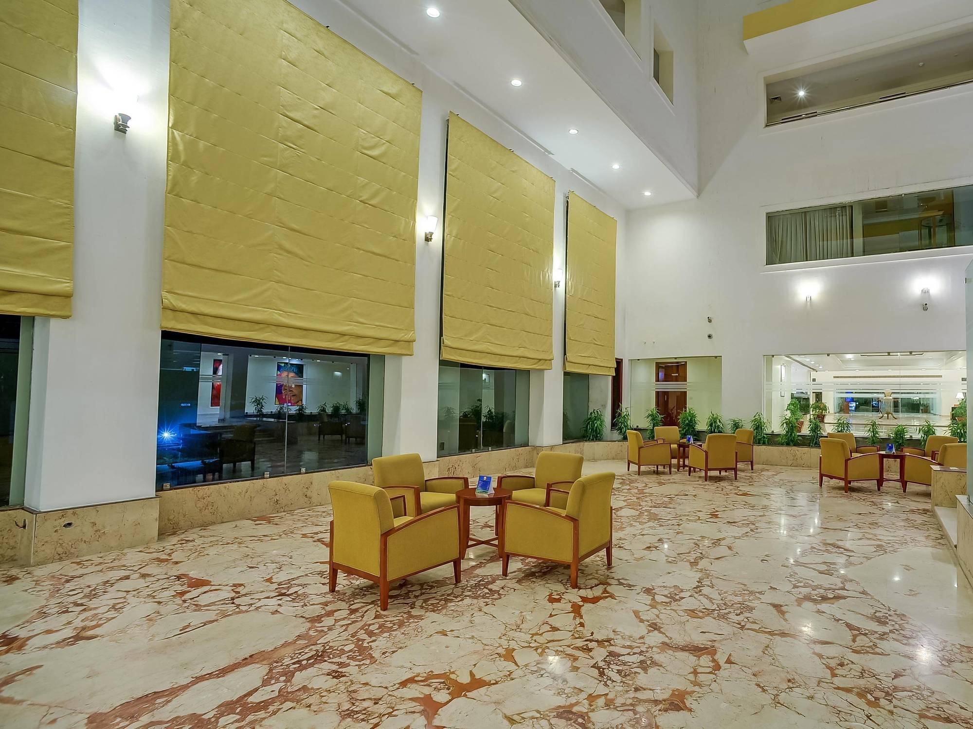 Royal Sarovar Portico Siliguri Εξωτερικό φωτογραφία