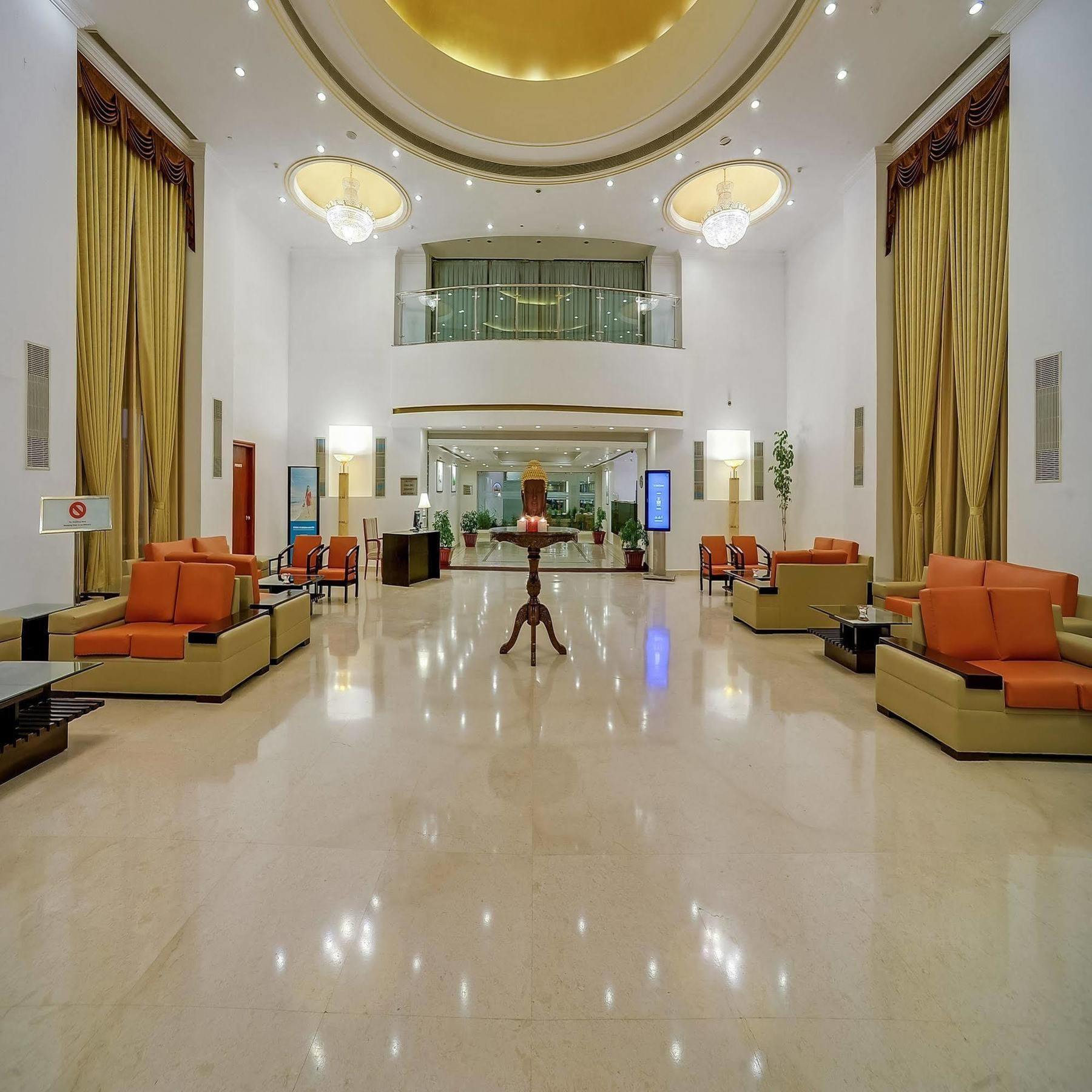 Royal Sarovar Portico Siliguri Εξωτερικό φωτογραφία