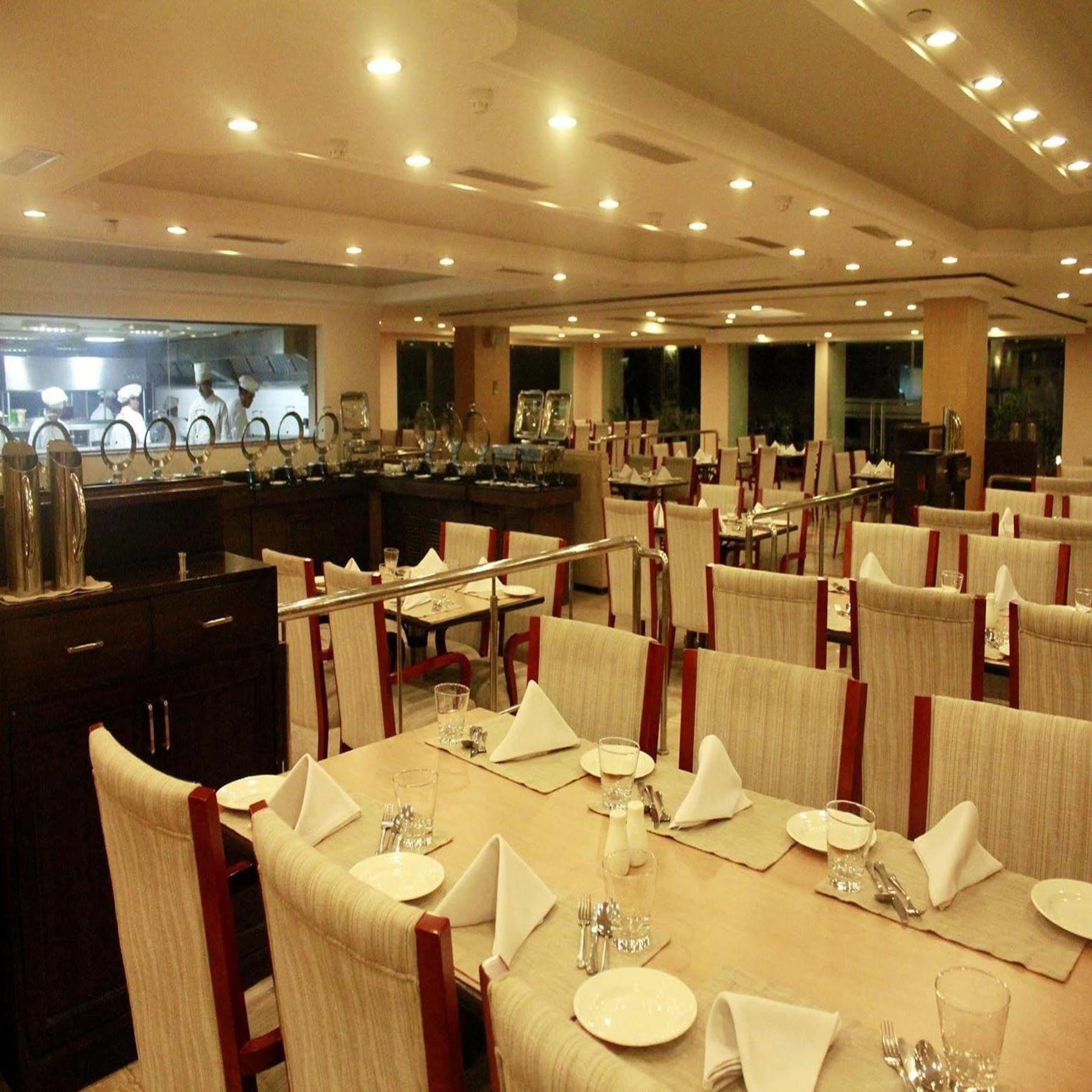 Royal Sarovar Portico Siliguri Εξωτερικό φωτογραφία